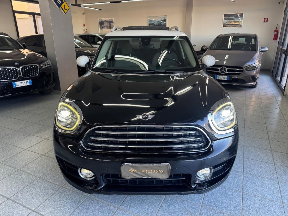 MINI Mini Countryman 2.0 Cooper D Hype Countryman (2)