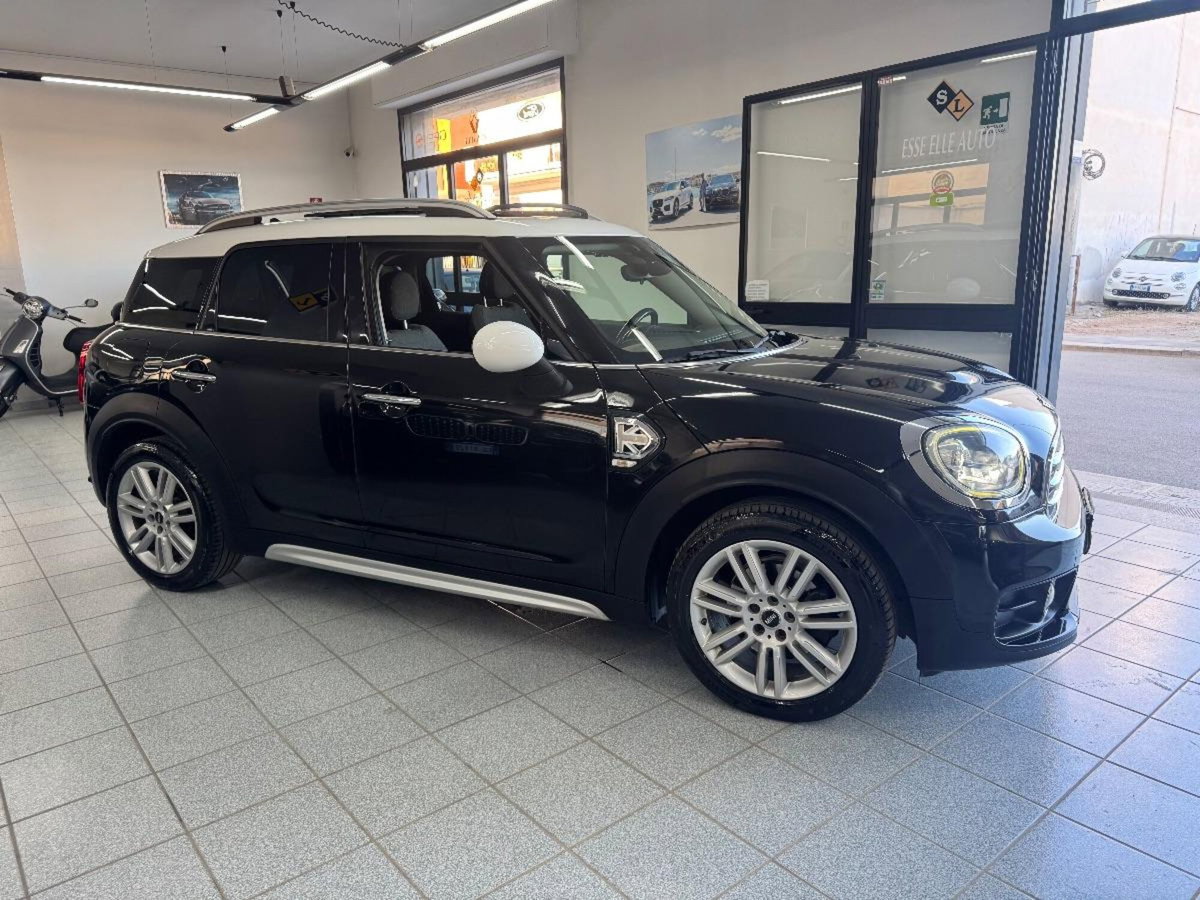 MINI Mini Countryman 2.0 Cooper D Hype Countryman (4)