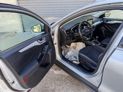 Ford Focus Station Wagon 1.5 EcoBlue 120 CV automatico SW Business (12)