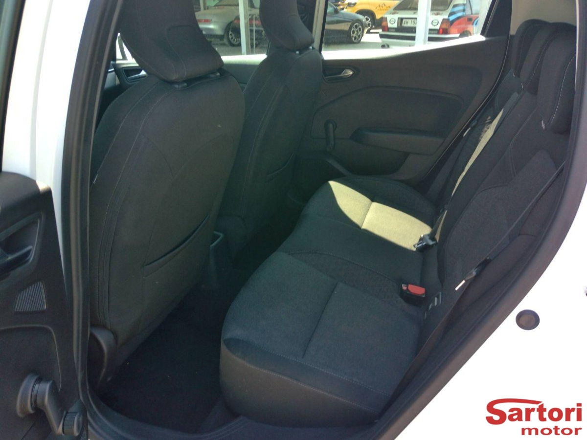 Renault Clio TCe 100 CV 5 porte Edition One (9)