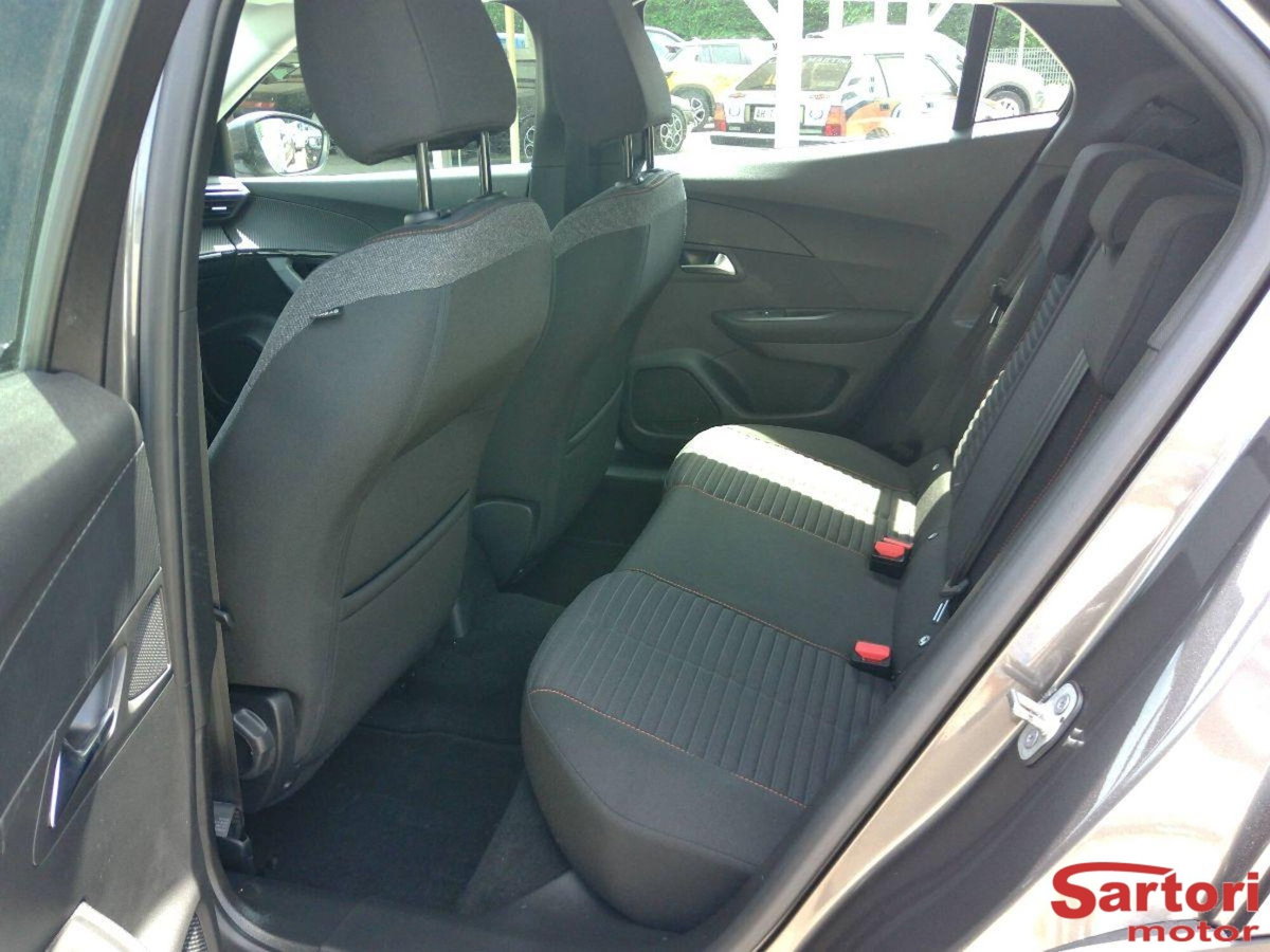 Peugeot 2008 PureTech 100 S&S Active (8)