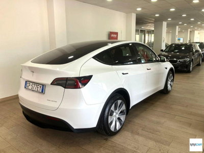Tesla Model Y Long Range awd (3)