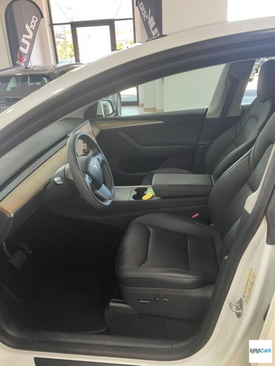 Tesla Model Y Long Range awd (9)