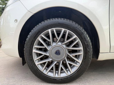 Lancia Ypsilon 0.9 TwinAir 85 CV 5 porte S&S DFN Platinum (15)