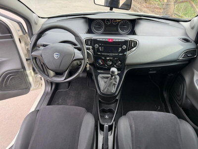 Lancia Ypsilon 0.9 TwinAir 85 CV 5 porte S&S DFN Platinum (9)
