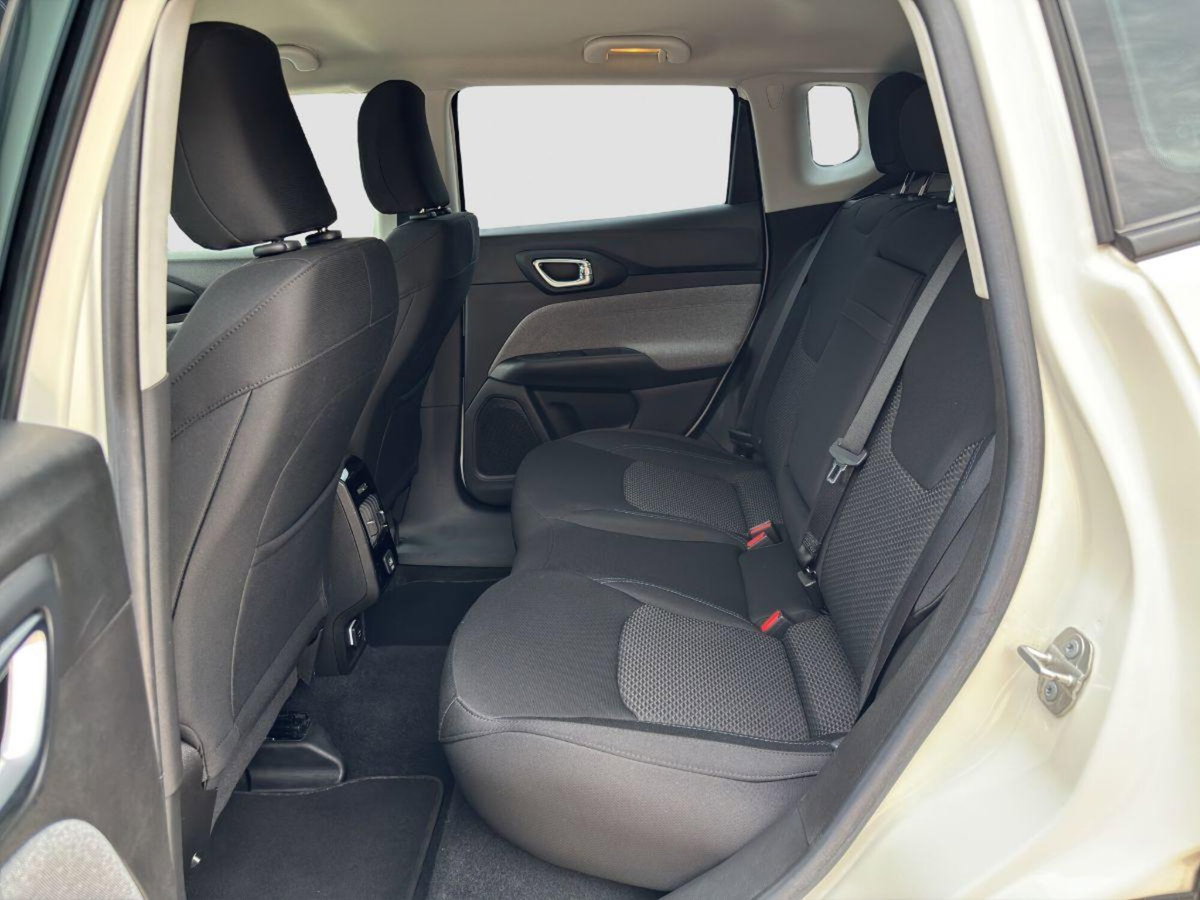 Jeep Compass 1.6 Multijet II 2WD Longitude (12)