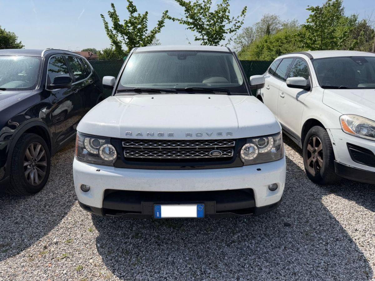 Land Rover Range Rover Sport 3.0 SDV6 HSE (2)