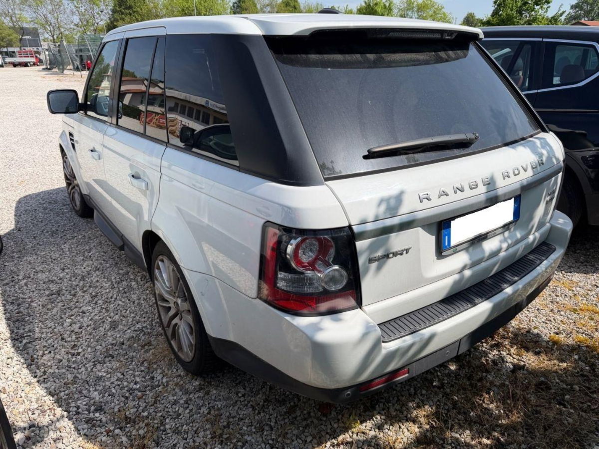 Land Rover Range Rover Sport 3.0 SDV6 HSE (4)