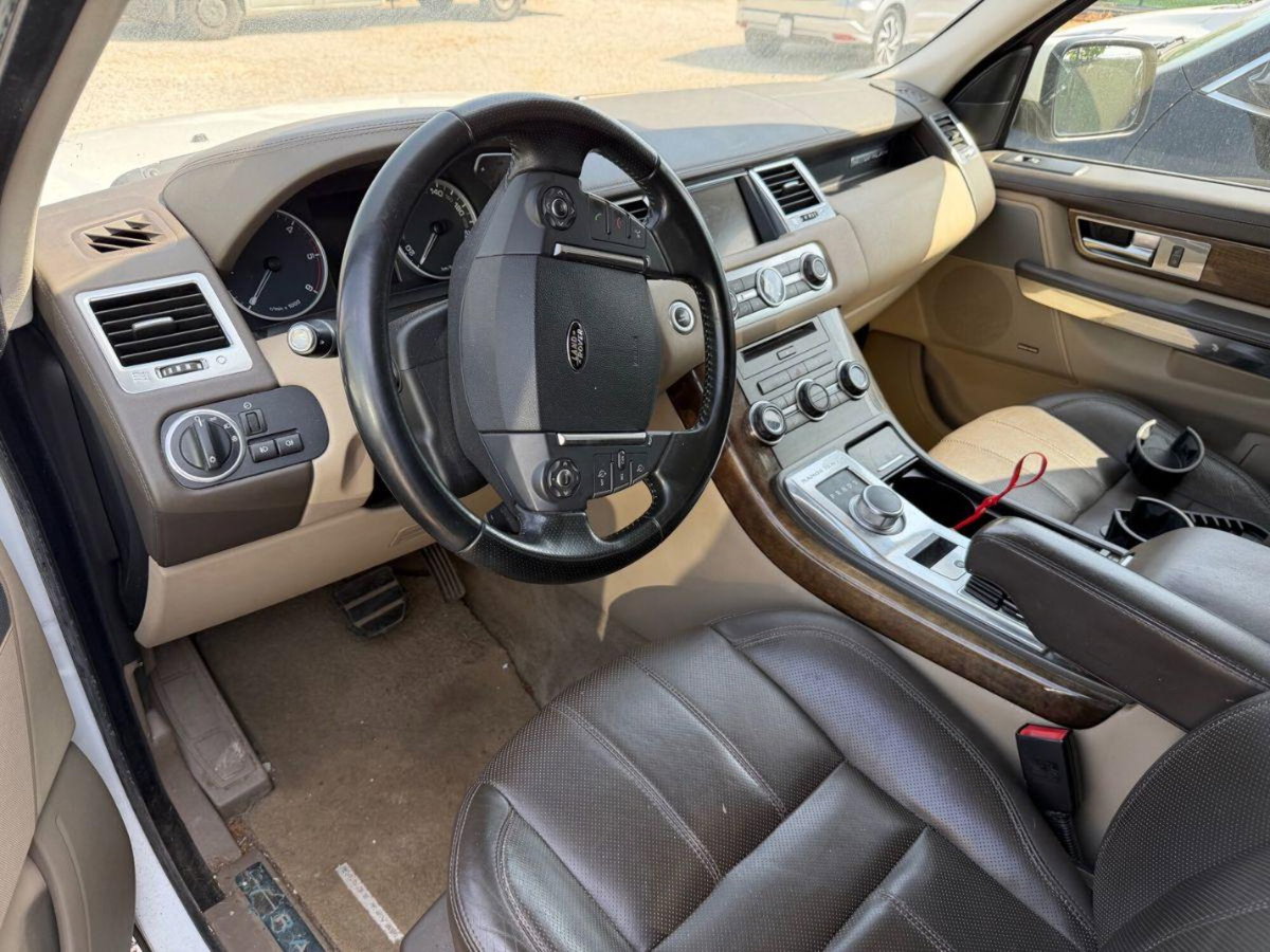 Land Rover Range Rover Sport 3.0 SDV6 HSE (6)