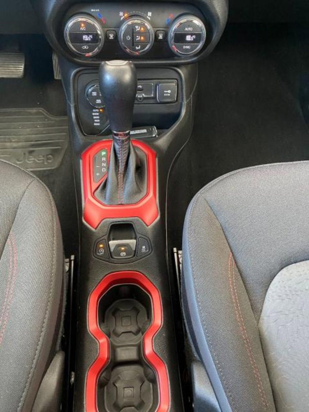 Jeep Renegade 2.0 Mjt 170CV 4WD Active Drive Low Trailhawk (20)