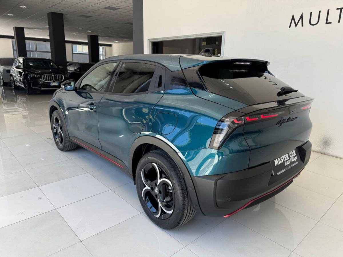 Alfa Romeo Junior elettrica Speciale 156cv (2)