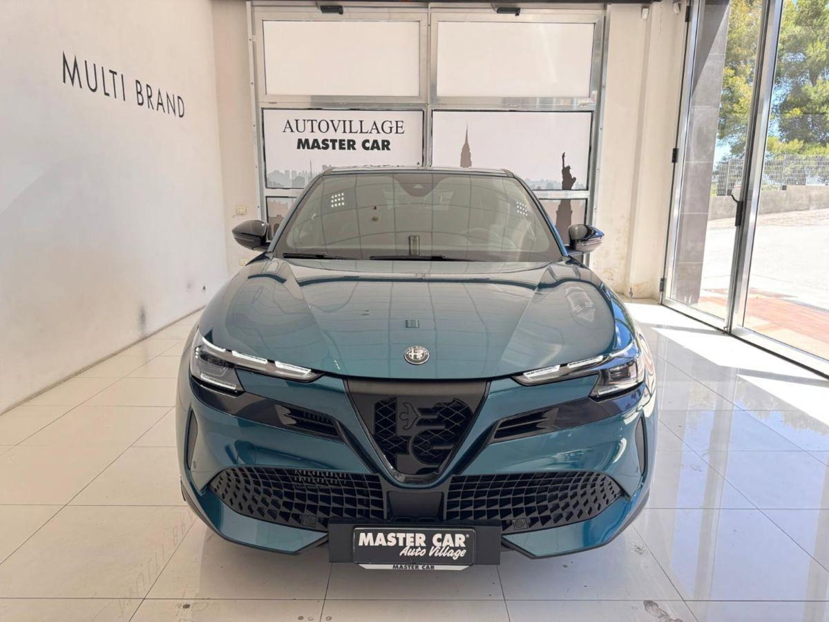Alfa Romeo Junior elettrica Speciale 156cv (5)