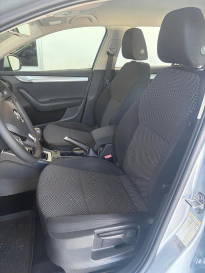 Skoda Octavia Station Wagon 2.0 TDI CR Wagon Executive Green Tec (10)