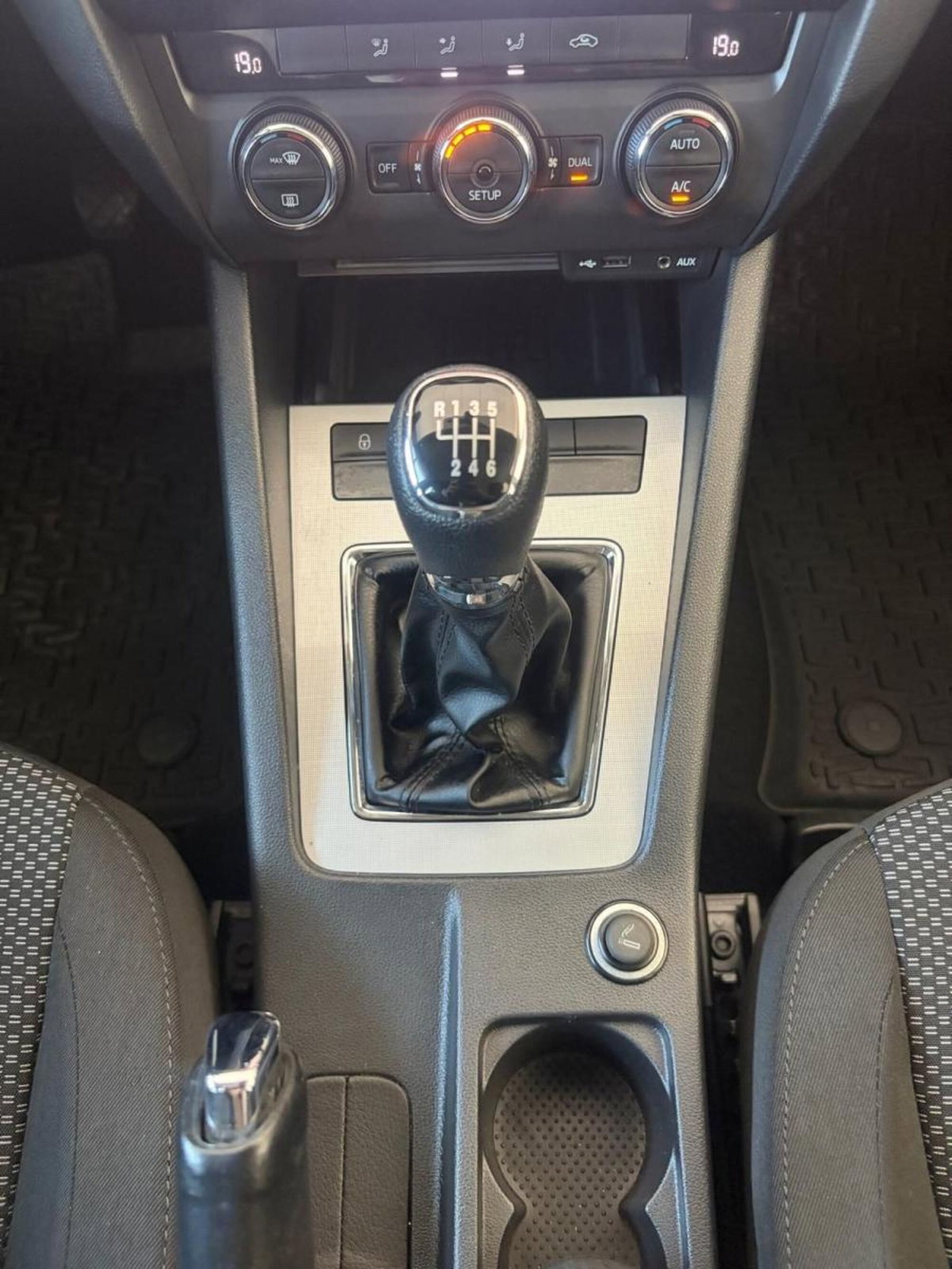 Skoda Octavia Station Wagon 2.0 TDI CR Wagon Executive Green Tec (15)