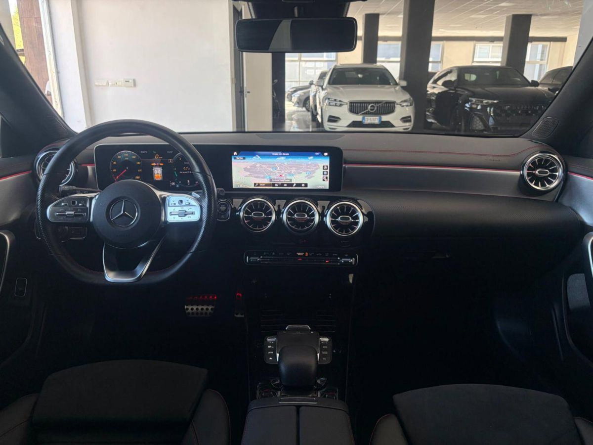 Mercedes-Benz CLA Shooting Brake 200 d Shooting Brake Premium (13)