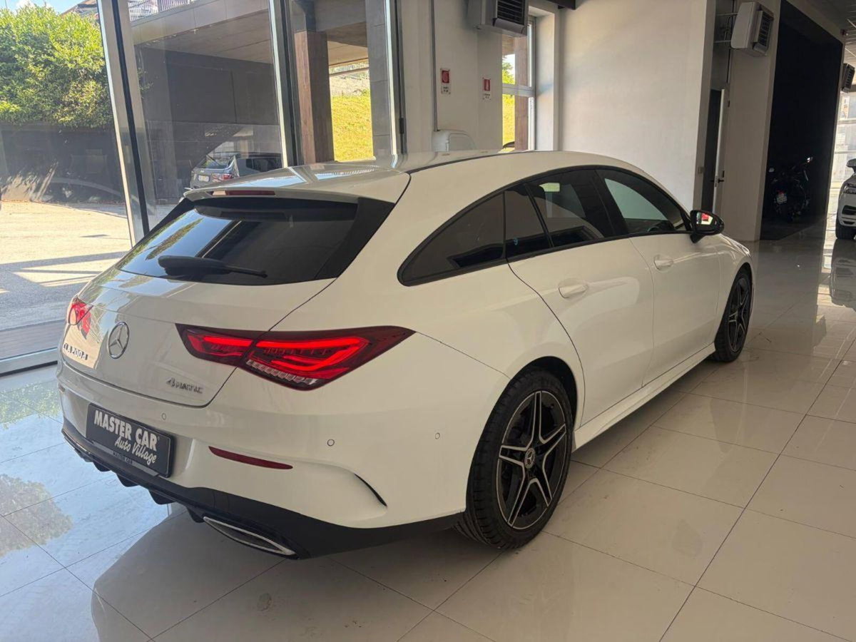 Mercedes-Benz CLA Shooting Brake 200 d Shooting Brake Premium (4)