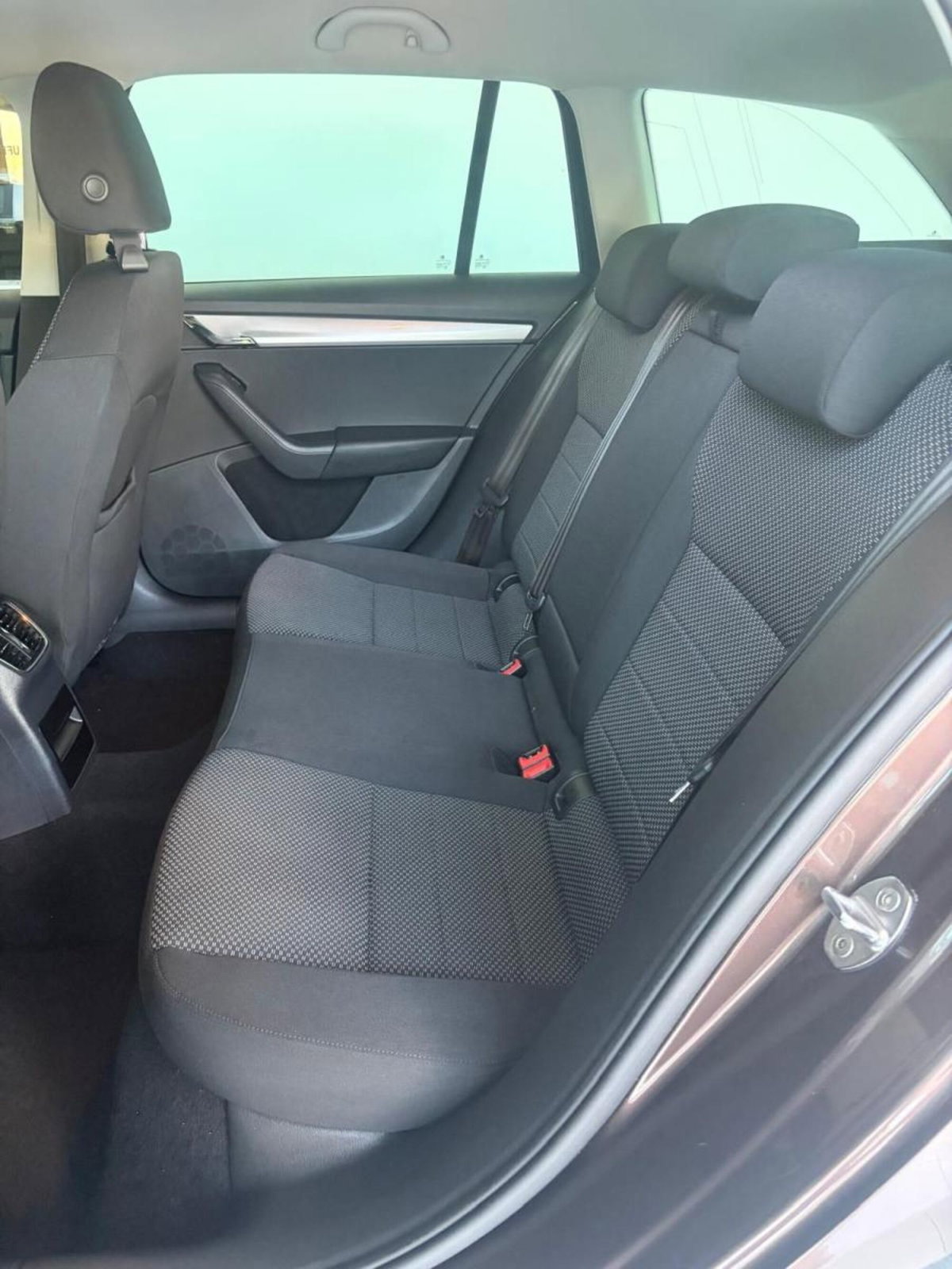Skoda Octavia Station Wagon 1.4 TSI DSG Wagon Style G-Tec (16)