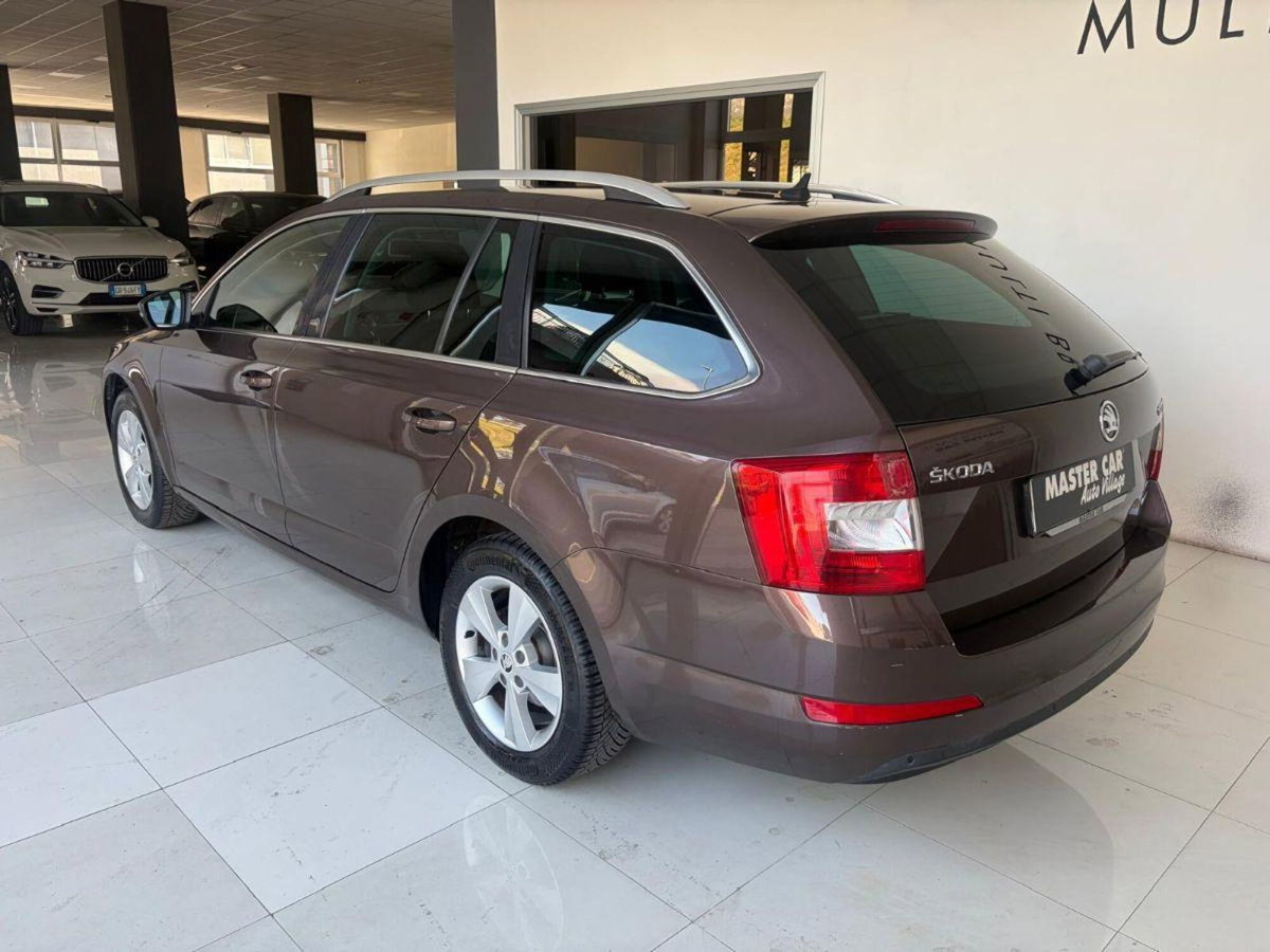 Skoda Octavia Station Wagon 1.4 TSI DSG Wagon Style G-Tec (2)