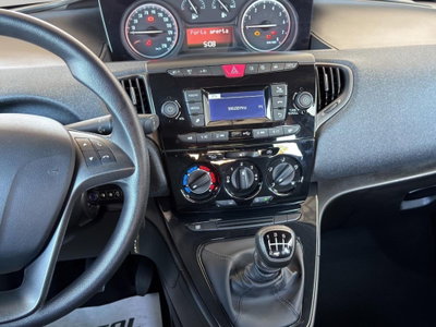 Lancia Ypsilon 1.0 FireFly 5 porte S&S Hybrid Silver Plus (10)
