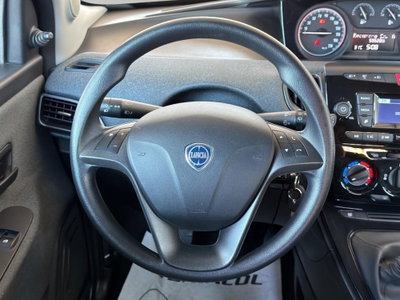 Lancia Ypsilon 1.0 FireFly 5 porte S&S Hybrid Silver Plus (11)