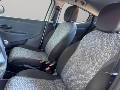 Lancia Ypsilon 1.0 FireFly 5 porte S&S Hybrid Silver Plus (16)