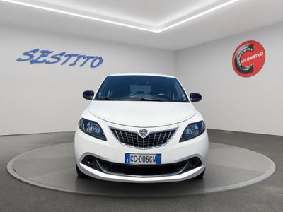 Lancia Ypsilon 1.0 FireFly 5 porte S&S Hybrid Silver Plus (3)