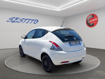 Lancia Ypsilon 1.0 FireFly 5 porte S&S Hybrid Silver Plus (5)