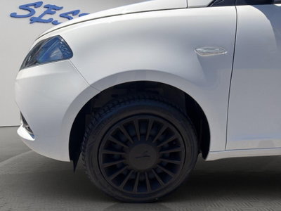 Lancia Ypsilon 1.0 FireFly 5 porte S&S Hybrid Silver Plus (7)