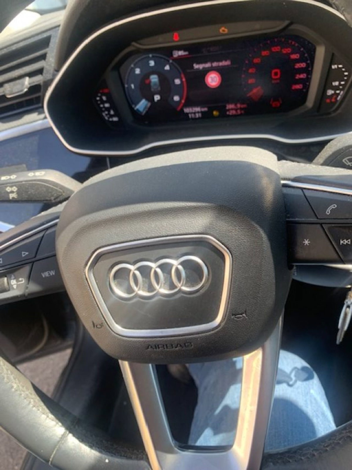 Audi Q3 35 TDI Business Advanced (10)