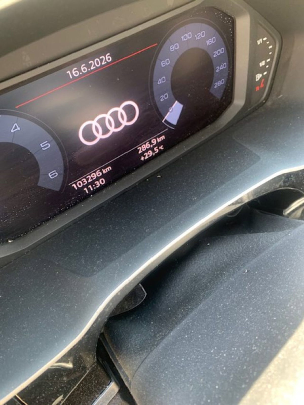 Audi Q3 35 TDI Business Advanced (8)