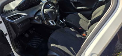 Peugeot 208 75 5 porte Touch (6)