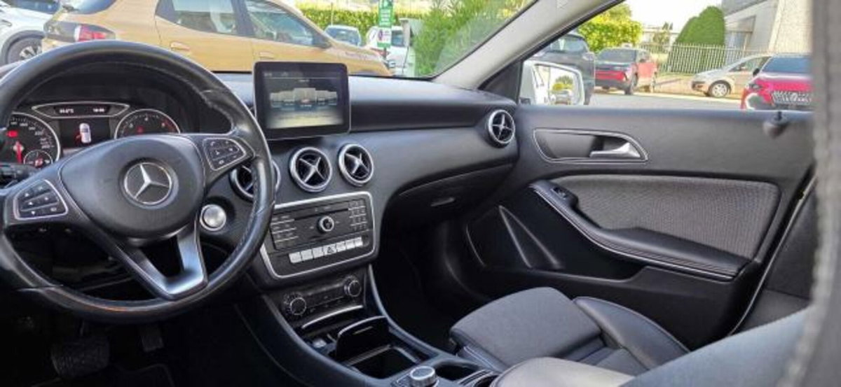 Mercedes-Benz Classe A 180 CDI Executive (11)