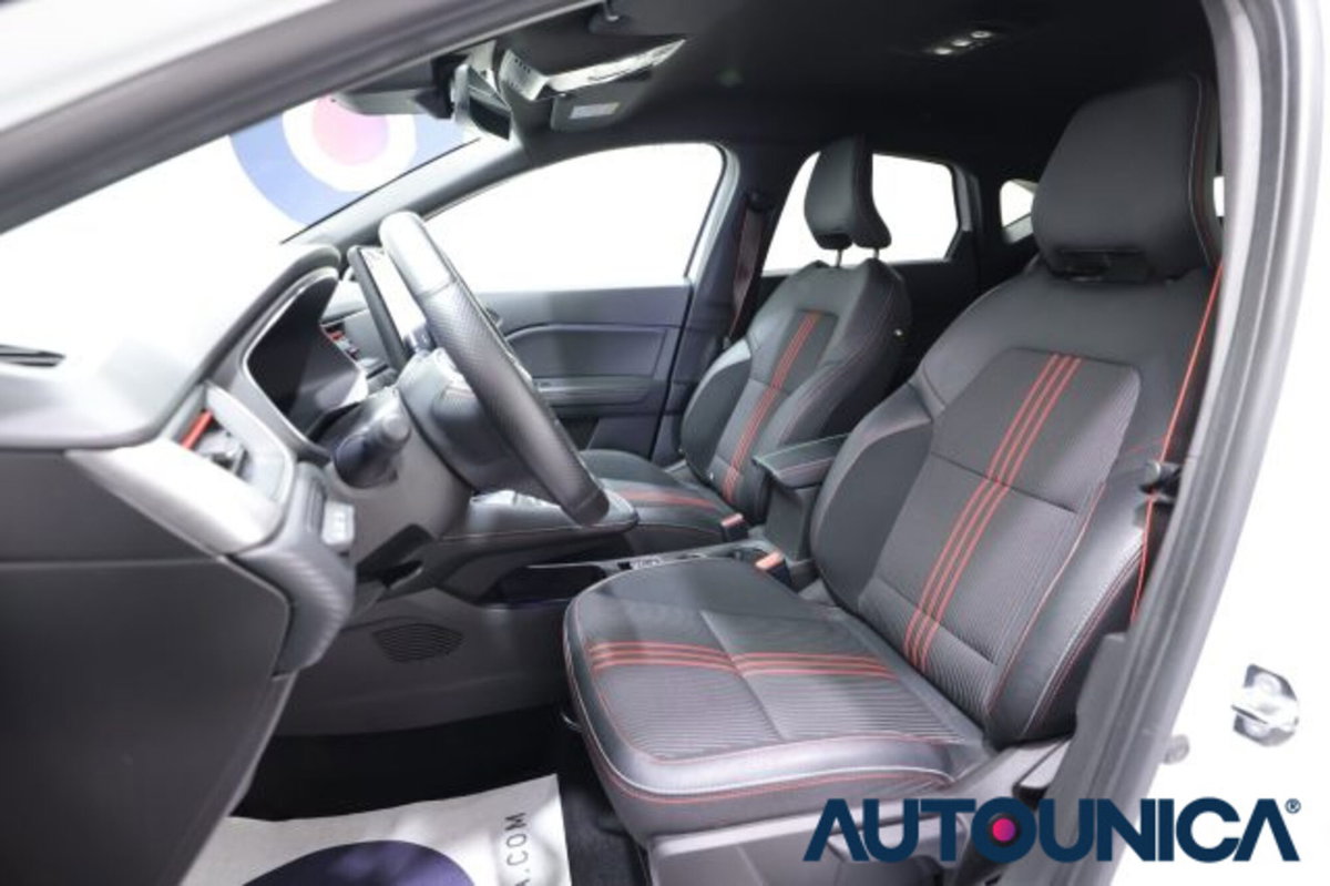 Renault Captur Full Hybrid E-Tech 145 CV RS Line (6)