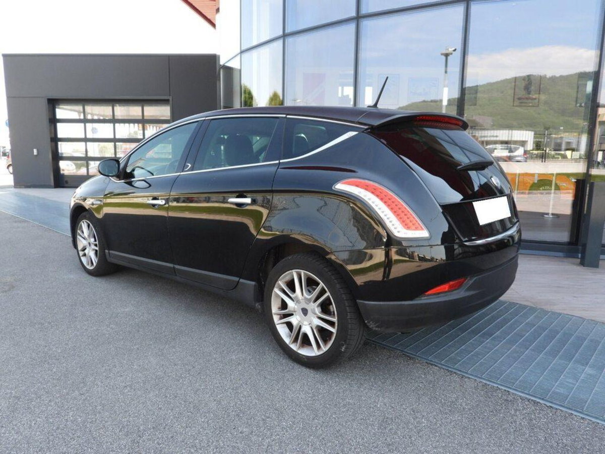 Lancia Delta 1.6 MJT DPF Platino (4)