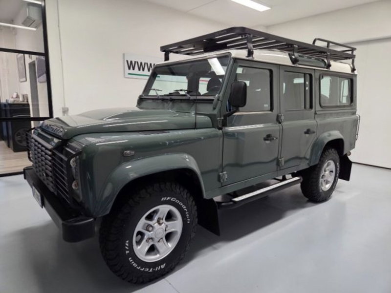 Land Rover Defender 110 2.4 TD4 Station Wagon SE