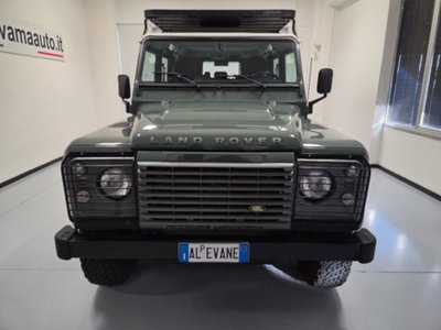 Land Rover Defender 110 2.4 TD4 Station Wagon SE (2)