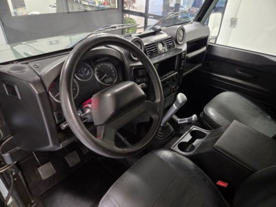 Land Rover Defender 110 2.4 TD4 Station Wagon SE (8)