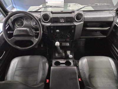 Land Rover Defender 110 2.4 TD4 Station Wagon SE (9)