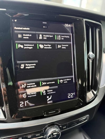 Volvo V60 B4 Geartronic Momentum Business Pro (14)