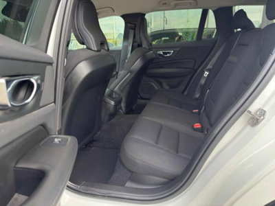 Volvo V60 B4 Geartronic Momentum Business Pro (16)