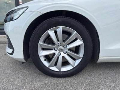 Volvo V60 B4 Geartronic Momentum Business Pro (19)
