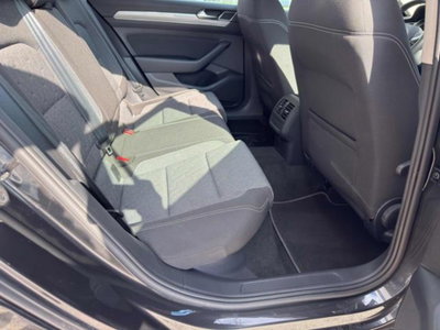 Volkswagen Passat Variant 2.0 TDI SCR 122 CV EVO DSG Business (16)