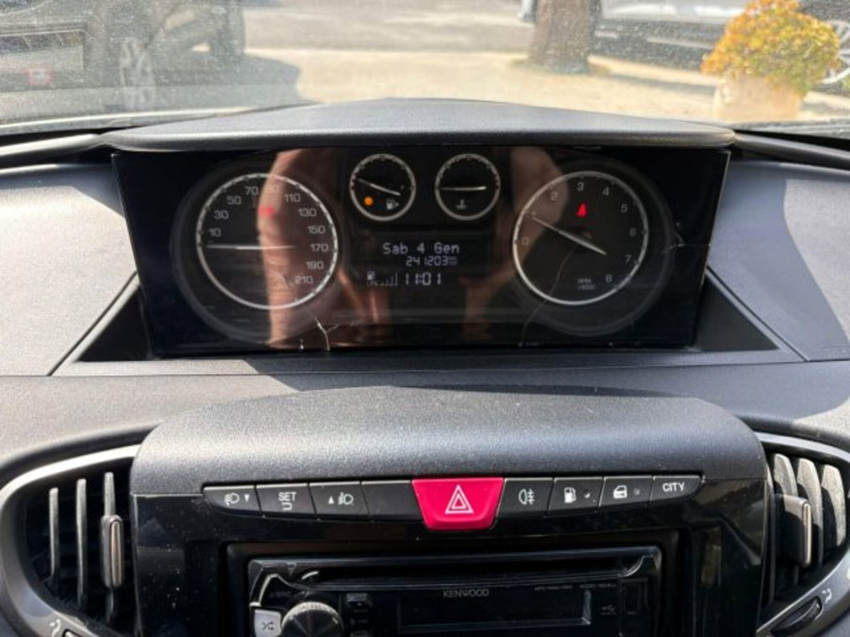 Lancia Ypsilon 1.2 69 CV 5 porte GPL Gold Plus (10)