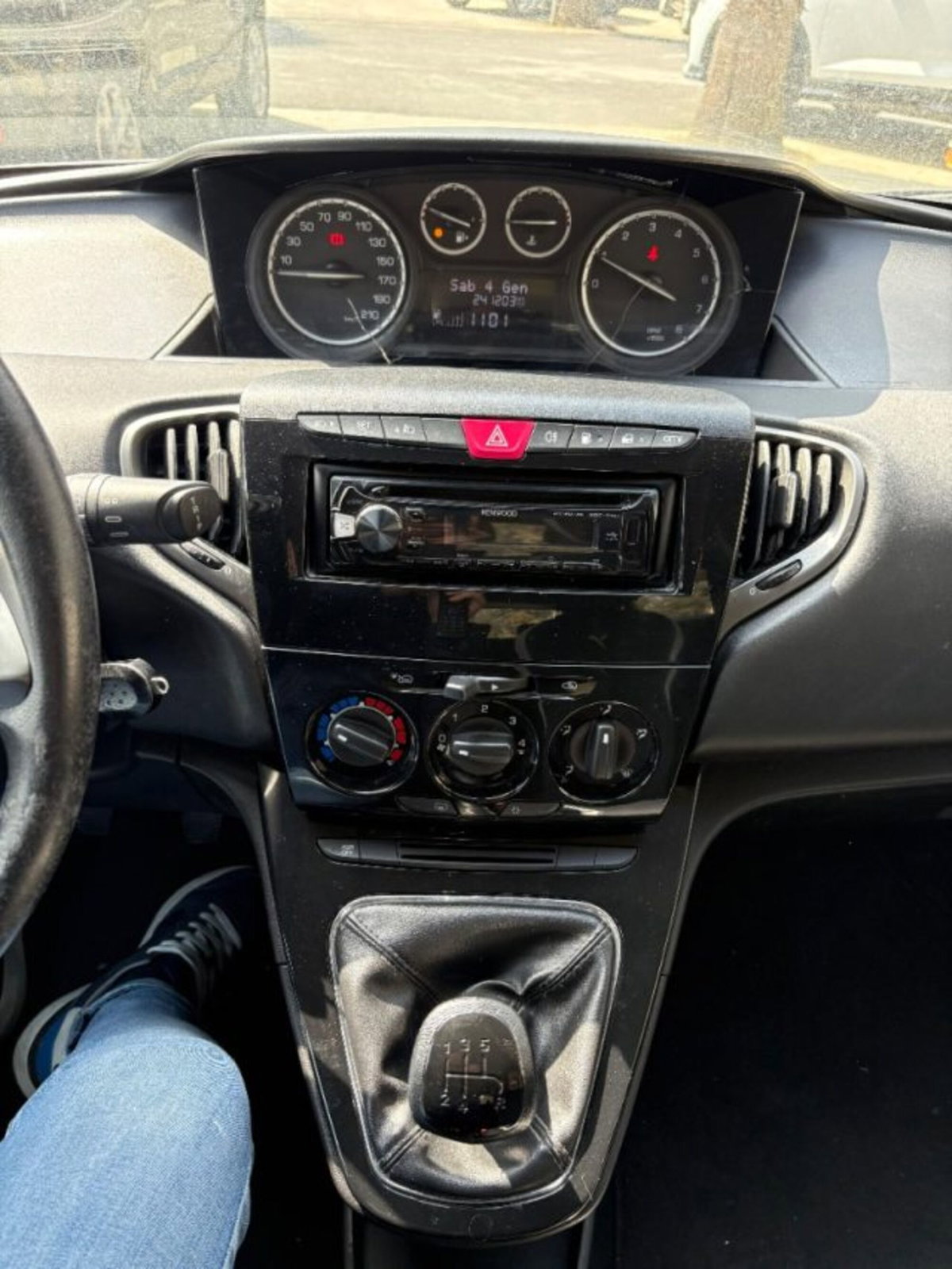 Lancia Ypsilon 1.2 69 CV 5 porte GPL Gold Plus (12)