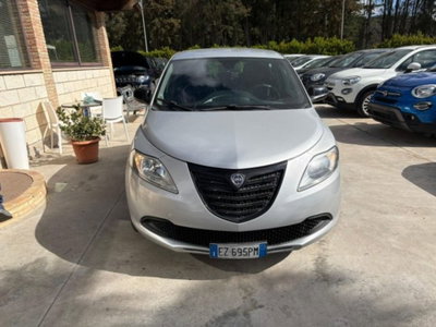 Lancia Ypsilon 1.2 69 CV 5 porte GPL Gold Plus (2)