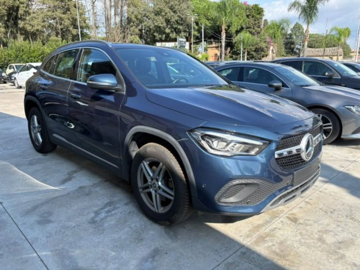 Mercedes-Benz GLA SUV 200 d Automatic Sport (4)