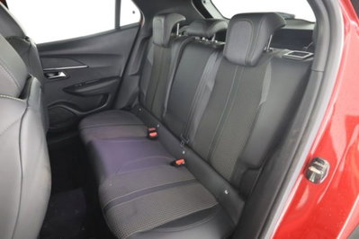 Peugeot 2008 PureTech 130 S&S EAT8 GT Line (3)