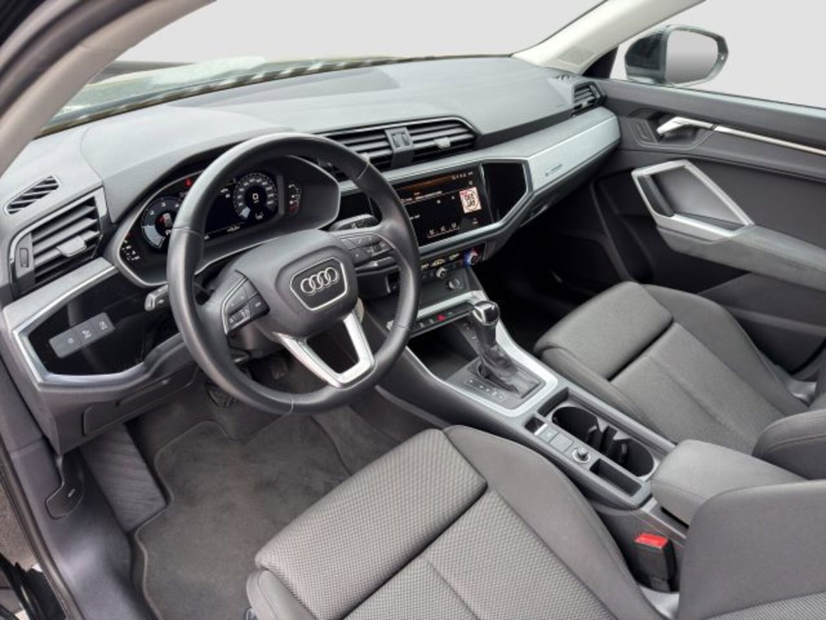 Audi Q3 35 TDI quattro S tronic Business (9)