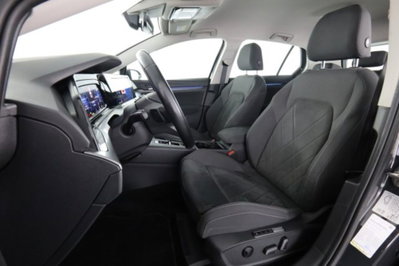 Volkswagen Golf 1.5 eTSI 130 CV EVO ACT DSG Style (2)