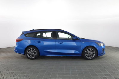 Ford Focus Station Wagon 1.0 EcoBoost Hybrid 125 CV SW ST-Line (3)
